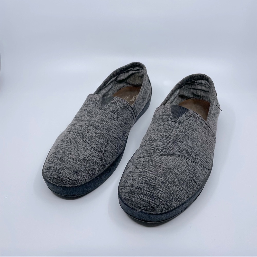 Tom’s shoes